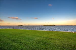 490 12th Pl SE, Vero Beach, FL 32962, Sold 08/14/20