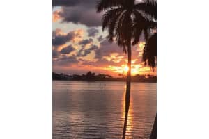 8200 Lakeshore Dr, Hypoluxo, FL 33462, Sold 08/31/20