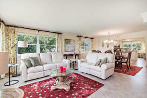 374 Golfview Rd, North Palm Beach, FL 33408, Sold 08/12/20