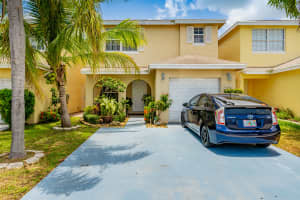 4027 Eastridge Dr, Pompano Beach, FL 33064, Sold 11/09/20
