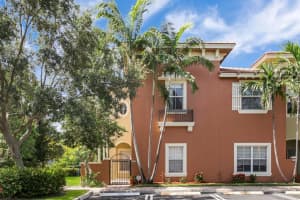 263 Lake Monterey Cir, Boynton Beach, FL 33426, Sold 08/07/20