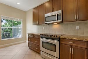 263 Lake Monterey Cir, Boynton Beach, FL 33426, Sold 08/07/20