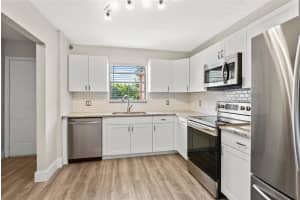 327 Southwind Dr, North Palm Beach, FL 33408, Sold 10/07/20