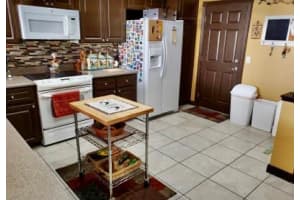 1102 Pinewood Lake Ct, Greenacres, FL 33415, Sold 09/18/20