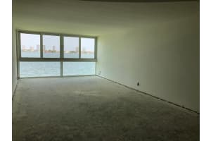 301 Lake Shore Dr, Lake Park, FL 33403, Sold 10/21/20