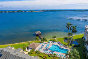 127 N Lakeshore Dr, Hypoluxo, FL 33462, Sold 09/11/20