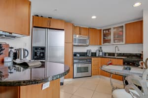 610 Clematis St, West Palm Beach, FL 33401, Sold 08/03/20