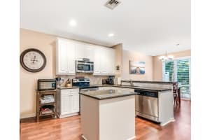 123 E Prive Cir, Delray Beach, FL 33445, Sold 08/31/20