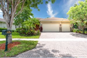 8349 Butler Greenwood Dr, Royal Palm Beach, FL 33411, Sold 09/04/20