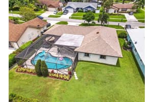 5115 Woodstone Cir E, Lake Worth, FL 33463, Sold 08/17/20