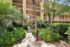 8437 Forest Hills Dr, Coral Springs, FL 33065, Sold 09/18/20