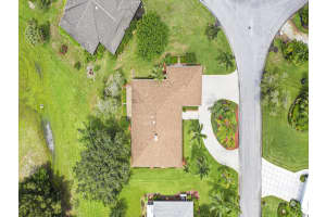 595 W Forest Trail, Vero Beach, FL 32962, Sold 09/04/20