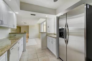 8200 Lakeshore Dr, Hypoluxo, FL 33462, Sold 01/06/21