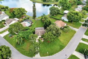 5359 Courtney Cir, Boynton Beach, FL 33472, Sold 08/25/20
