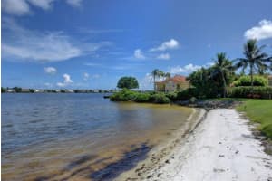 158 Las Brisas Cir, Hypoluxo, FL 33462, Sold 10/20/20