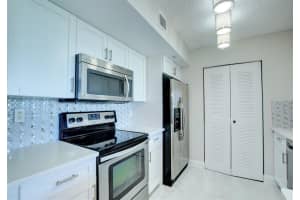 1200 Scotia Dr, Hypoluxo, FL 33462, Sold 11/18/20