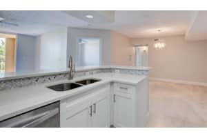 1200 Scotia Dr, Hypoluxo, FL 33462, Sold 11/18/20