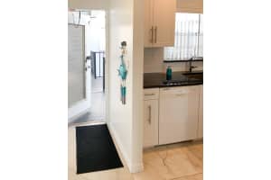 3000 Sunrise Lakes Dr E, Sunrise, FL 33322, Sold 12/30/20