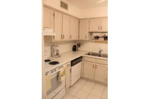 9900 Pineapple Tree Dr, Boynton Beach, FL 33436, Sold 08/26/20