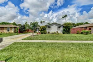 211 Canterbury Dr W, Riviera Beach, FL 33407, Sold 09/18/20