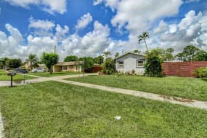 211 Canterbury Dr W, Riviera Beach, FL 33407, Sold 09/18/20