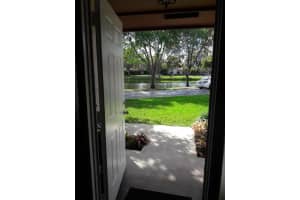 2136 Nova Village Dr, Davie, FL 33317, Sold 01/28/21