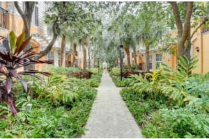 334 E Mallory Cir, Delray Beach, FL 33483, Sold 11/09/20