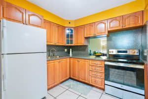 1550 NE 191st St, Miami, FL 33179, Sold 10/06/20