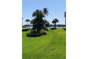 107 Half Moon Cir APT E1, Hypoluxo, FL 33462, Sold 10/09/20