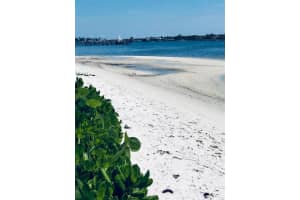 107 Half Moon Cir APT E1, Hypoluxo, FL 33462, Sold 10/09/20