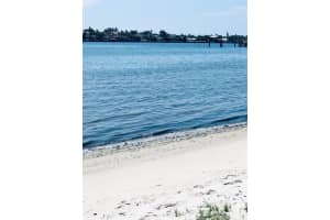 107 Half Moon Cir APT E1, Hypoluxo, FL 33462, Sold 10/09/20