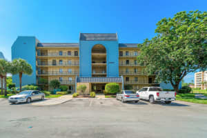 2828 Tennis Club Dr, West Palm Beach, FL 33417, Sold 11/17/20