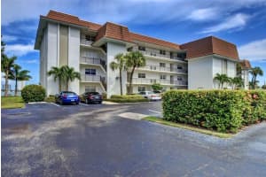 2936 Lake Shore Dr, West Palm Beach, FL 33404, Sold 09/30/20