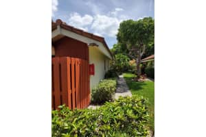 1800 Embassy Dr, West Palm Beach, FL 33401, Sold 12/18/20