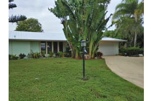 3075 SE Glasgow Dr, Stuart, FL 34997, Sold 12/23/20