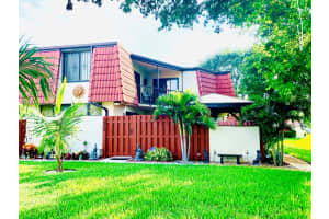 3952 Victoria Dr, West Palm Beach, FL 33406, Sold 09/03/20