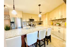 3952 Victoria Dr, West Palm Beach, FL 33406, Sold 09/03/20