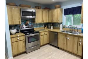 8995 SE Bobo Ct, Hobe Sound, FL 33455, Sold 09/14/20