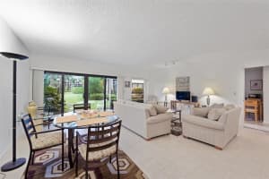 11863 Wimbledon Cir APT 438, Wellington, FL 33414, - MLS#R10640947