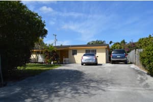 919 Sarazen Dr, West Palm Beach, FL 33413, Sold 11/09/20