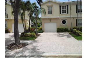 462 Capistrano Dr, Palm Beach Gardens, FL 33410, Sold 09/23/20