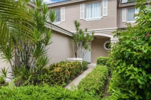 4676 Pinemore Ln, Lake Worth, FL 33463, Sold 08/24/20