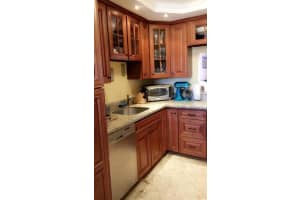 2901 Fiore Way, Delray Beach, FL 33445, Sold 08/28/20