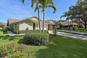 8391 SE Eaglewood Way, Hobe Sound, FL 33455, Sold 09/28/20