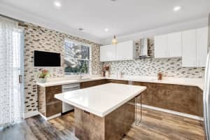 10230 NW 60th Pl, Parkland, FL 33076, Sold 10/06/20