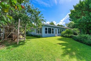 11 Harbour Dr N, Boynton Beach, FL 33435, Sold 11/02/20