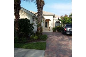 8332 SE Angelina Ct, Hobe Sound, FL 33455, Sold 09/28/20