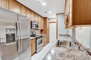 104 Village Walk Dr, Royal Palm Beach, FL 33411, Sold 10/14/20