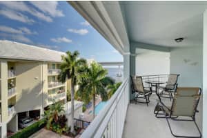 215 NW Flagler Ave, Stuart, FL 34994, Sold 01/21/21