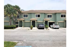 210 Crestwood Cir, Royal Palm Beach, FL 33411, Sold 10/09/20